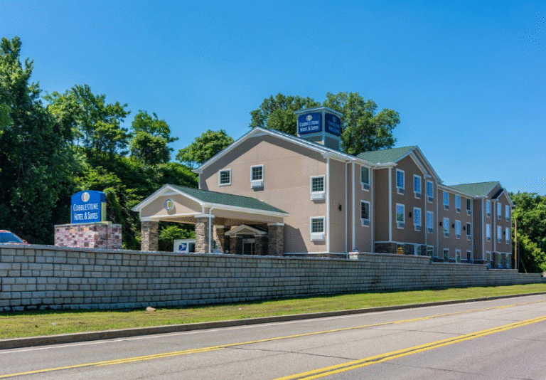 Cobblestone Hotel & Suites by Penn State Behrend