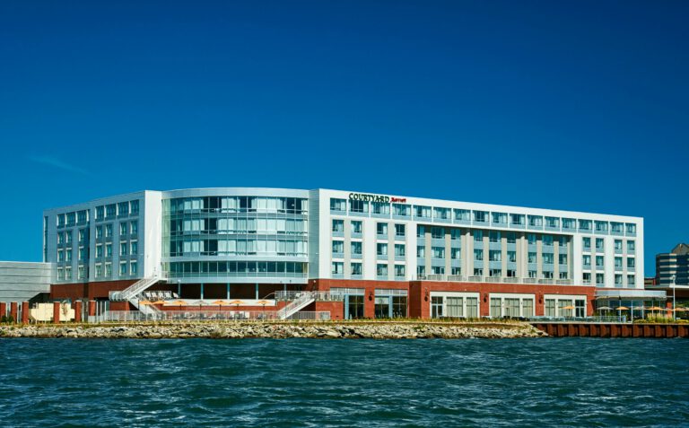 Courtyard Erie Bayfront