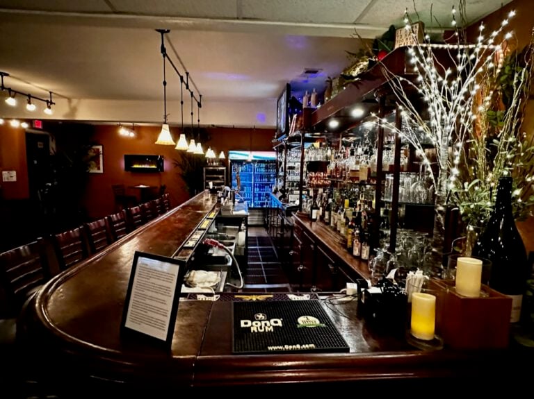 Pineapple Eddie Southern Bistro